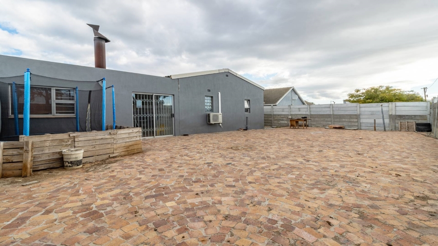 3 Bedroom Property for Sale in Belhar Western Cape